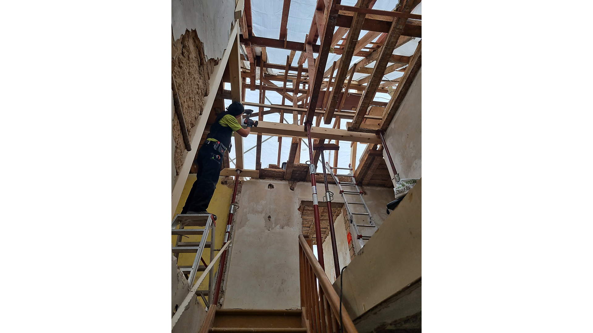 Zimmerei und Holzbau - Rinke, Dachsanierung Zimmerei und Holzbau - Rinke, Einfamilienhaus, Dachstuhl, Dachsanierung, Energieeffizienz, KFW-Förderung