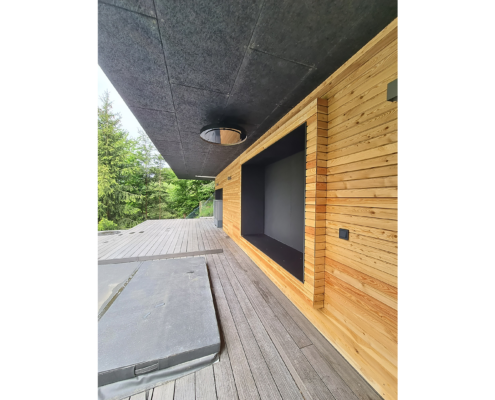 Holzfassade – Referenzprojekt Holzfassade mit horizontaler Holzverschalung an einem Wohnhaus