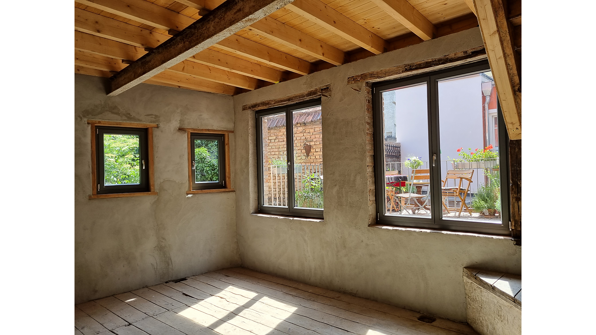 Modernisierung – Referenz Innenmodernisierung eines Bestandsgebäudes mit Holzbalkendecke